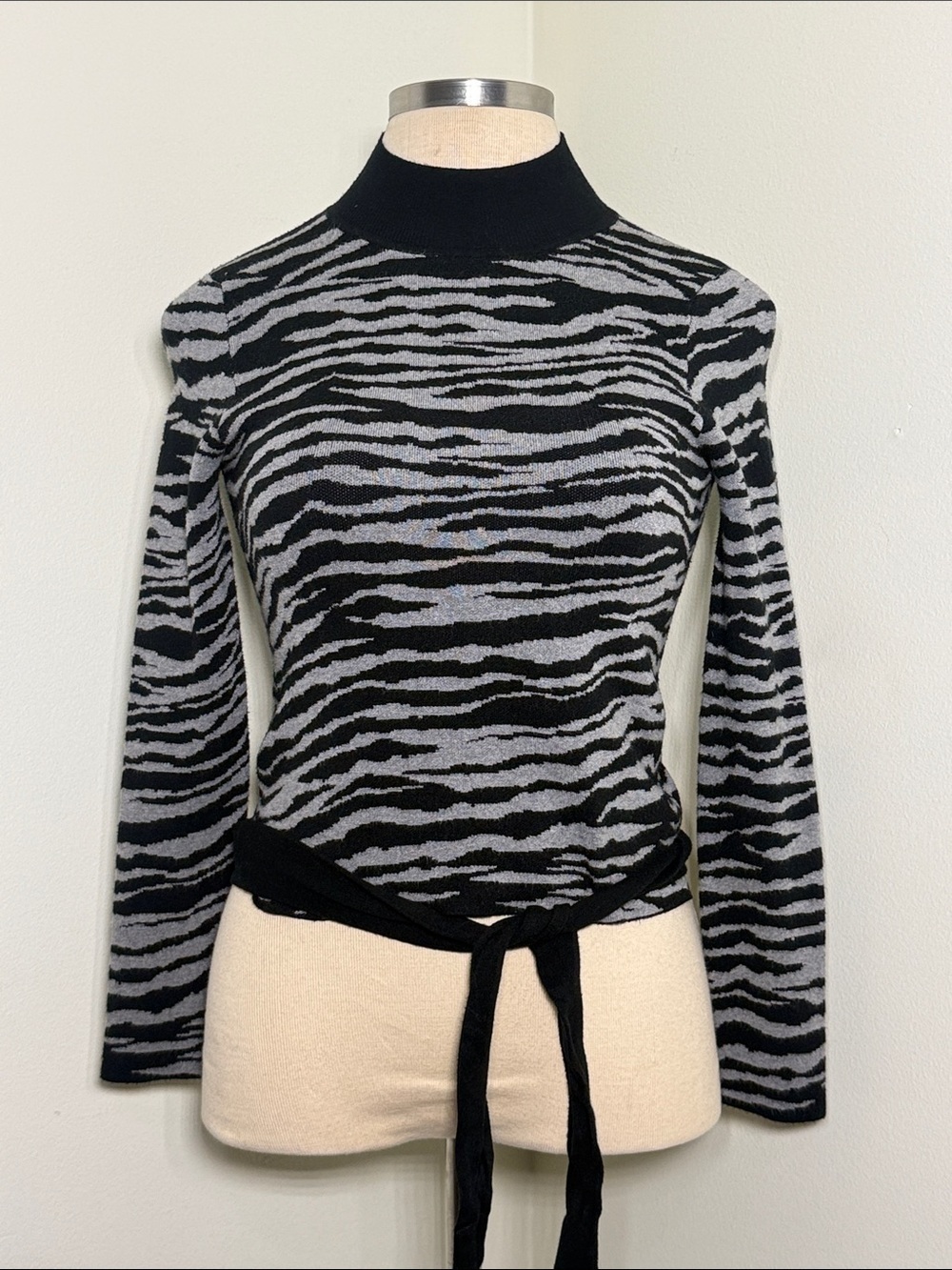 Sofia Jeans Black & Grey Zebra Print Mock Neck Sweater | Size Small